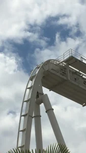 הצילום שלנו של המתקן Oblivion: The Black Hole בביקור שלנו